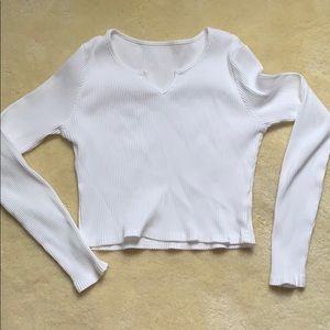 white long sleeve crop top